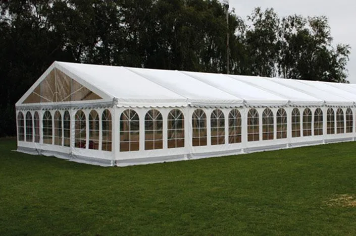 9 x 33 meter telt – ca. 252 til 297 personer